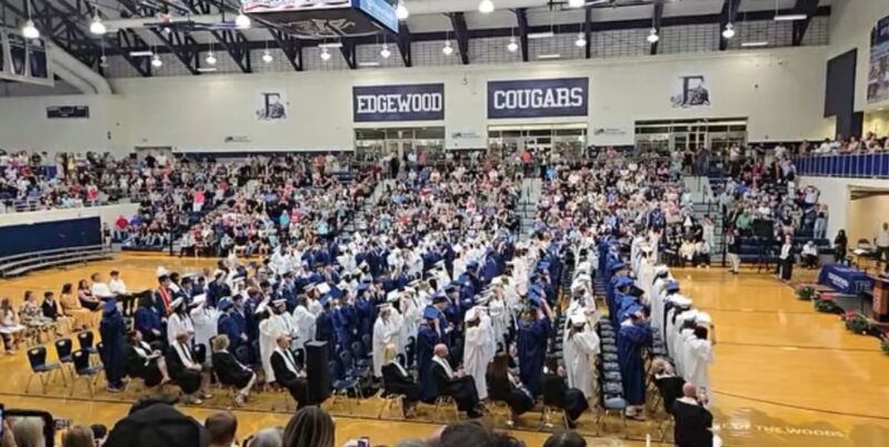 Image for the Tweet beginning: Congrats to the class of
